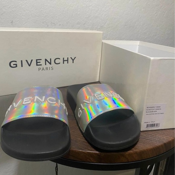 Givenchy Hologram Logo Slide - Picture 2 of 3